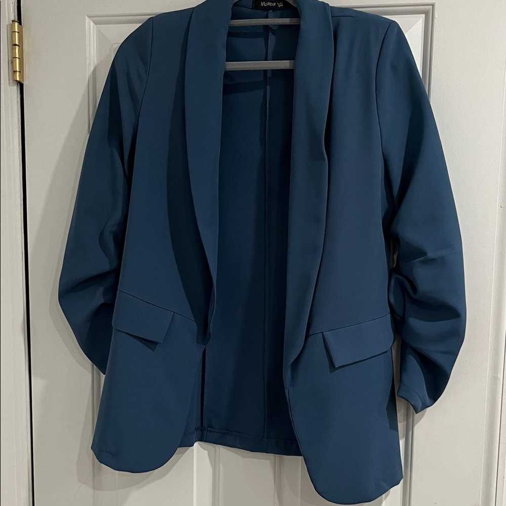Stylish Blue Blazer
